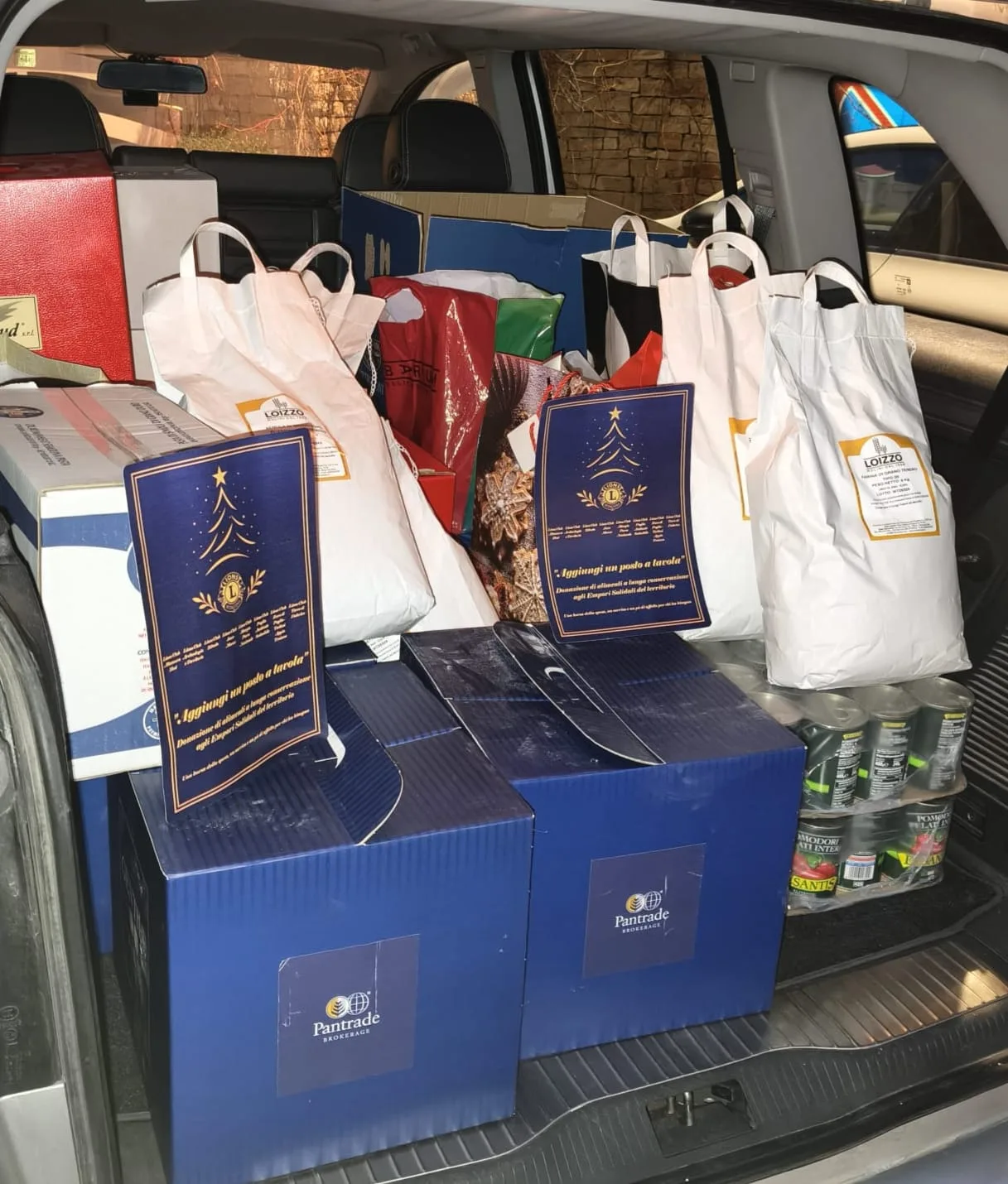 Alimenti raccolti e pronti per la consegna