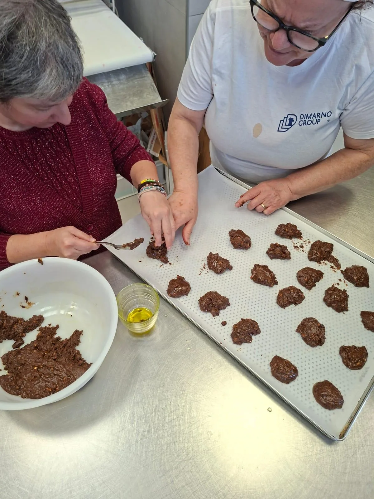 Preparazione dei dolci nel laboratorio didattico
