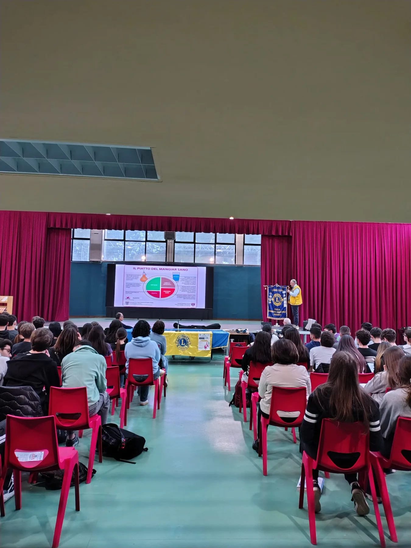 Veduta d’insieme della sala durante l’incontro