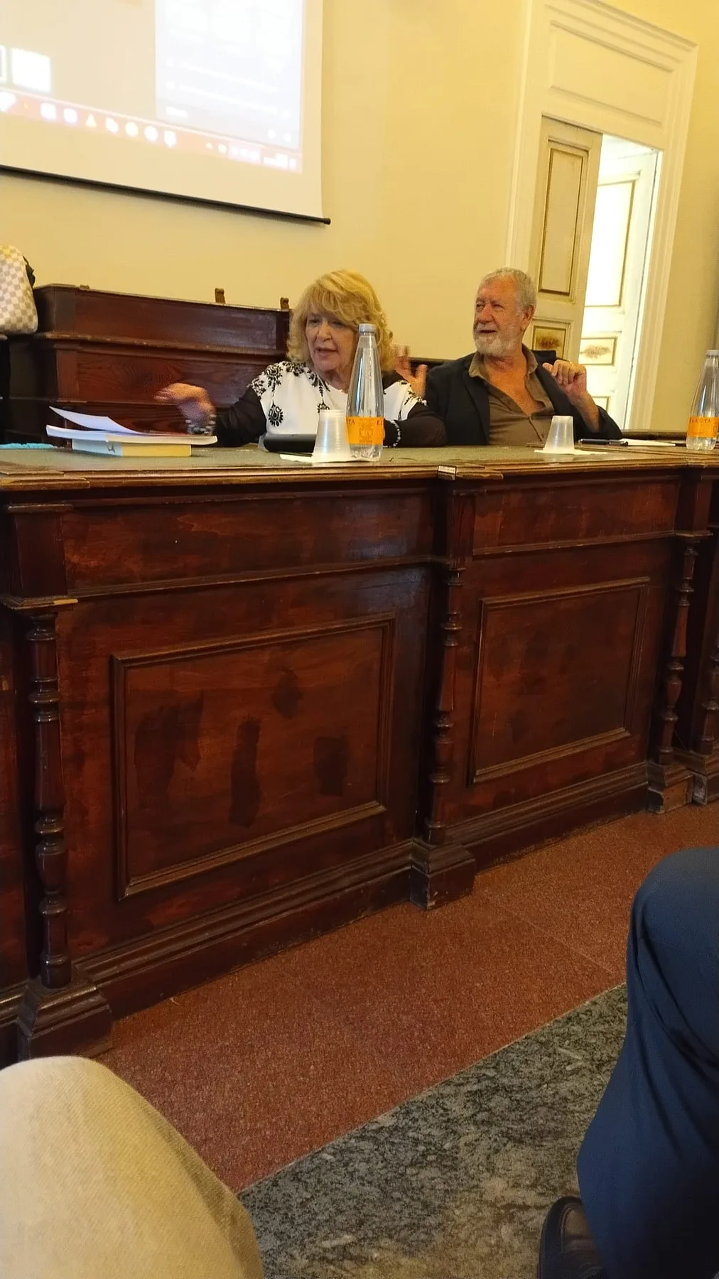 Tavolo dei relatori durante la presentazione del libro